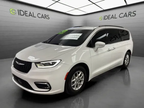 White 2021 Chrysler Pacifica Touring L for sale in Mesa, AZ