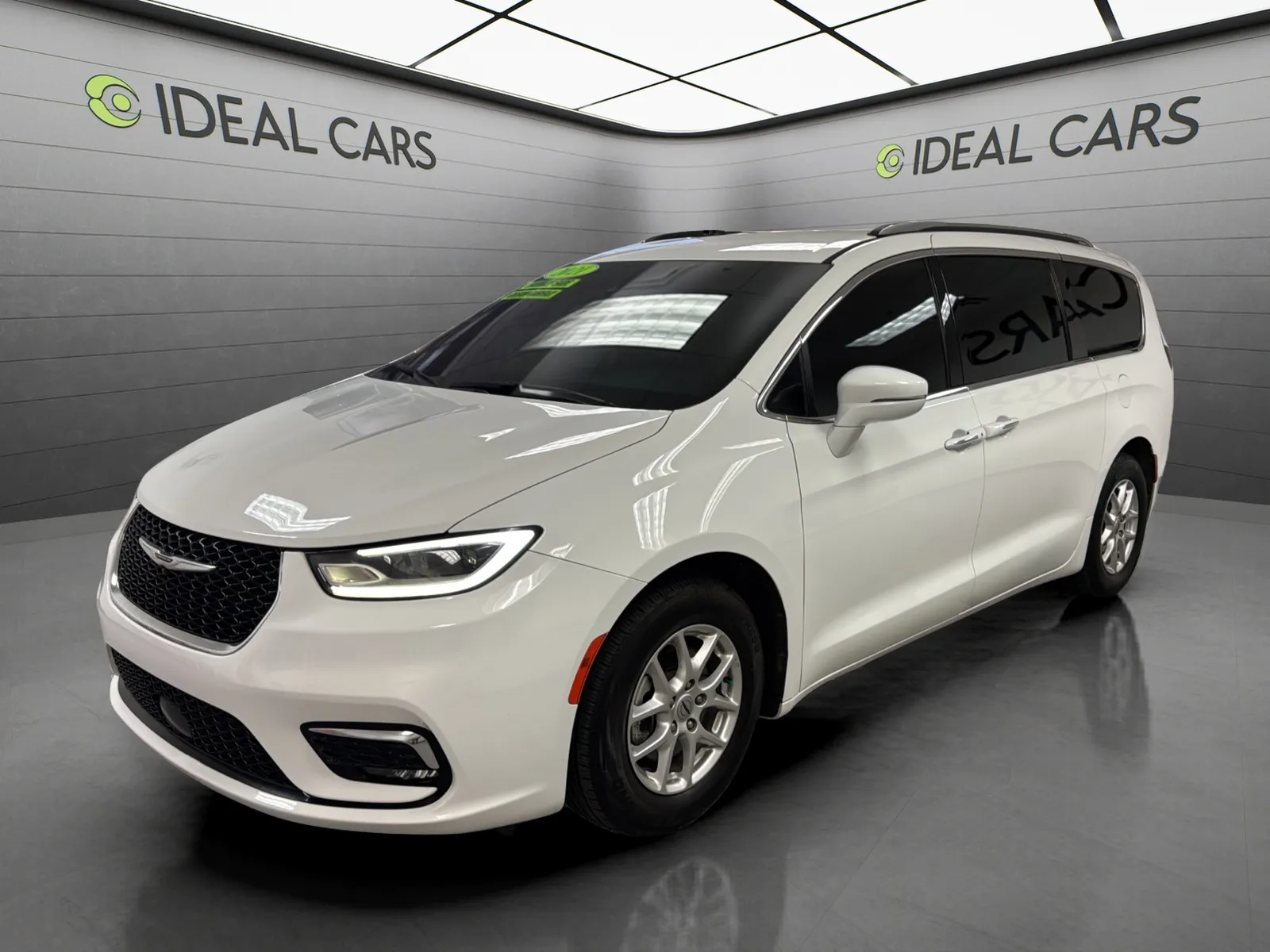 White 2021 Chrysler Pacifica Touring L for sale in Mesa, AZ