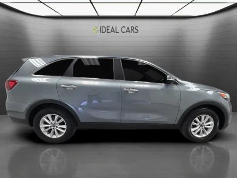 More photos of 2020 Kia Sorento L at Ideal Cars - Main Street, AZ