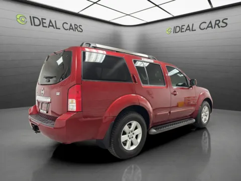 More photos of 2008 Nissan Pathfinder SE at Ideal Cars - Main Street, AZ