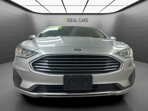 Photos of 2020 Ford Fusion SE for sale in Mesa, AZ at Ideal Cars - Main Street