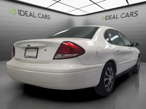 More photos of 2006 Ford Taurus SE at Ideal Cars - Main Street, AZ