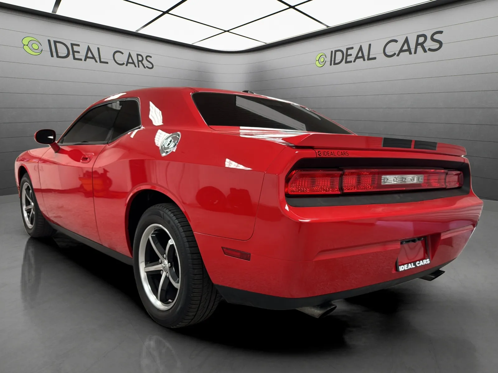 2010 Dodge Challenger SE's photo
