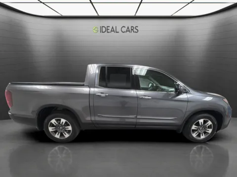 More photos of 2019 Honda Ridgeline RTL-E at Ideal Cars - Main Street, AZ