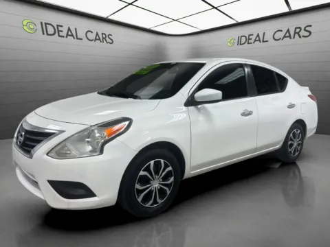 White 2017 Nissan Versa 1.6 SV for sale in Mesa, AZ