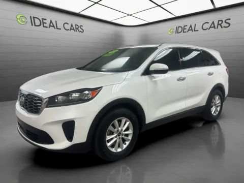 White 2020 Kia Sorento LX for sale in Mesa, AZ