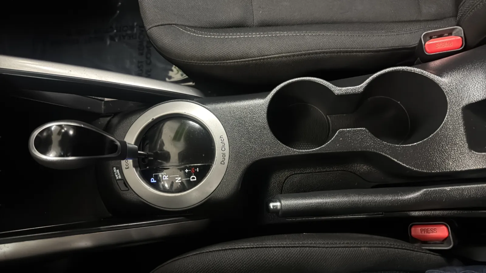 2015 Hyundai Veloster 1.6 EcoShift Dual Clutch Transmission's photo
