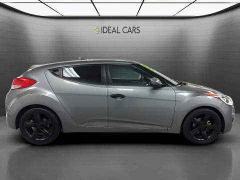 More photos of 2015 Hyundai VELOSTER at Ideal Cars - Main Street, AZ