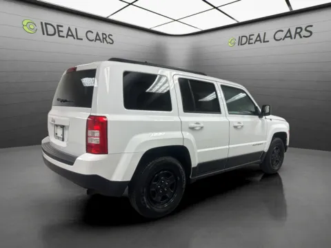More photos of 2016 Jeep Patriot at Ideal Cars - Main Street, AZ