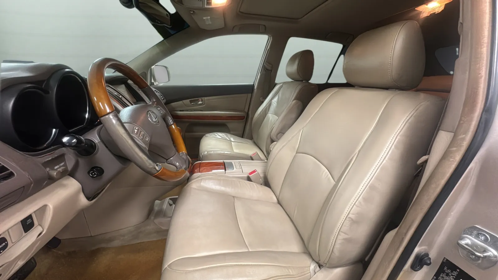 Lexus RX photo 20