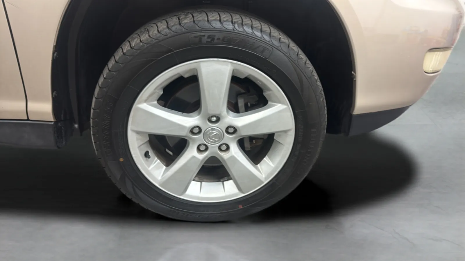 Lexus RX photo 25