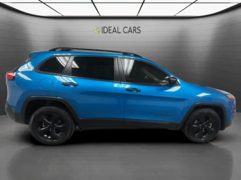 More photos of 2017 Jeep Cherokee Sport Altitude at Ideal Cars - Main Street, AZ
