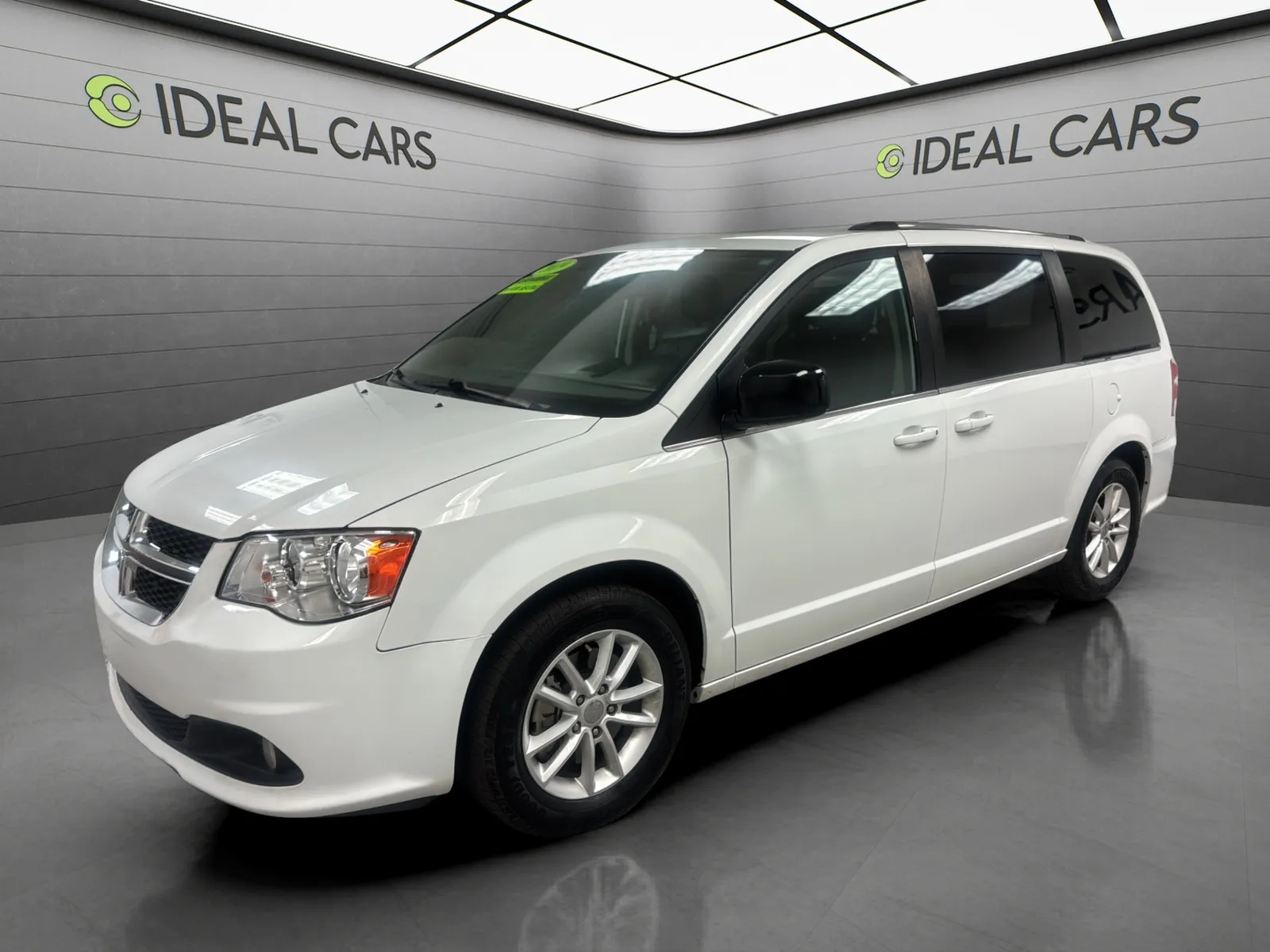 2019 Dodge Grand Caravan SXT's photo