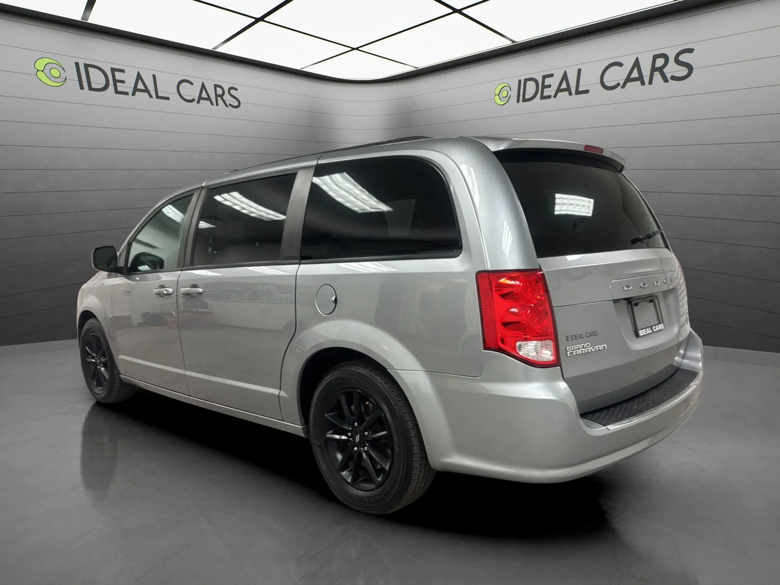 Dodge Grand Caravan photo 7