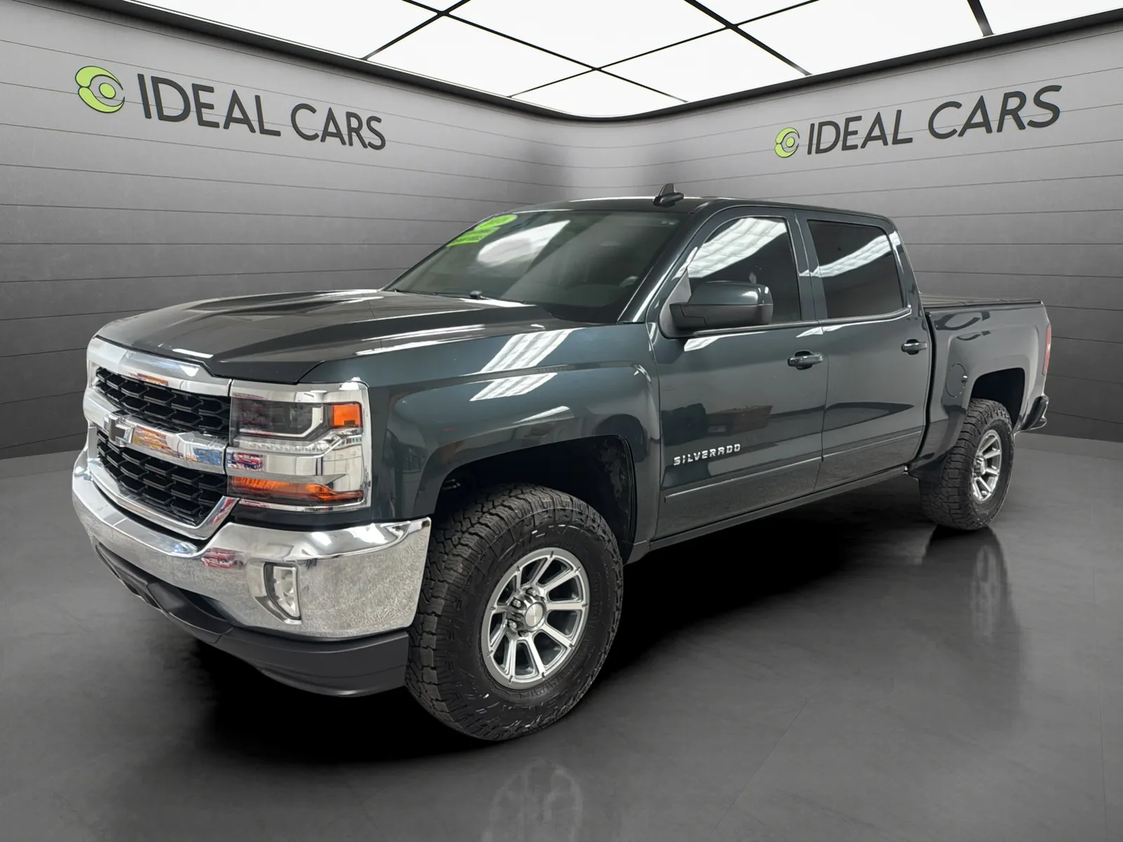 2018 Chevrolet Silverado 1500 LT Crew Cab Short Box's photo