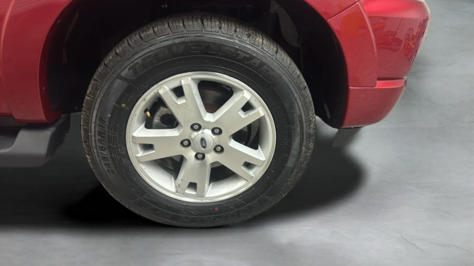 Ford Explorer photo 28