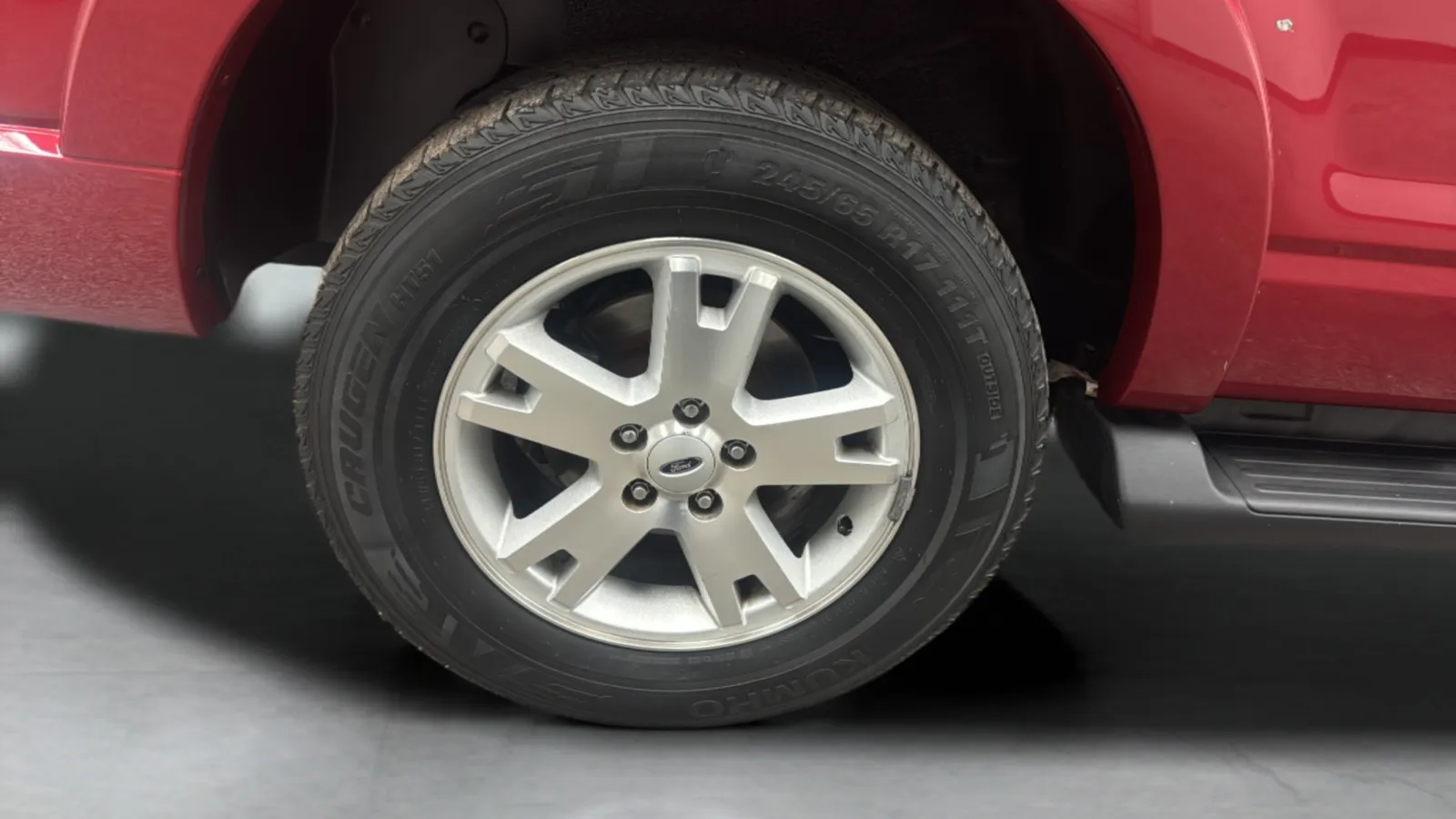 Ford Explorer photo 33