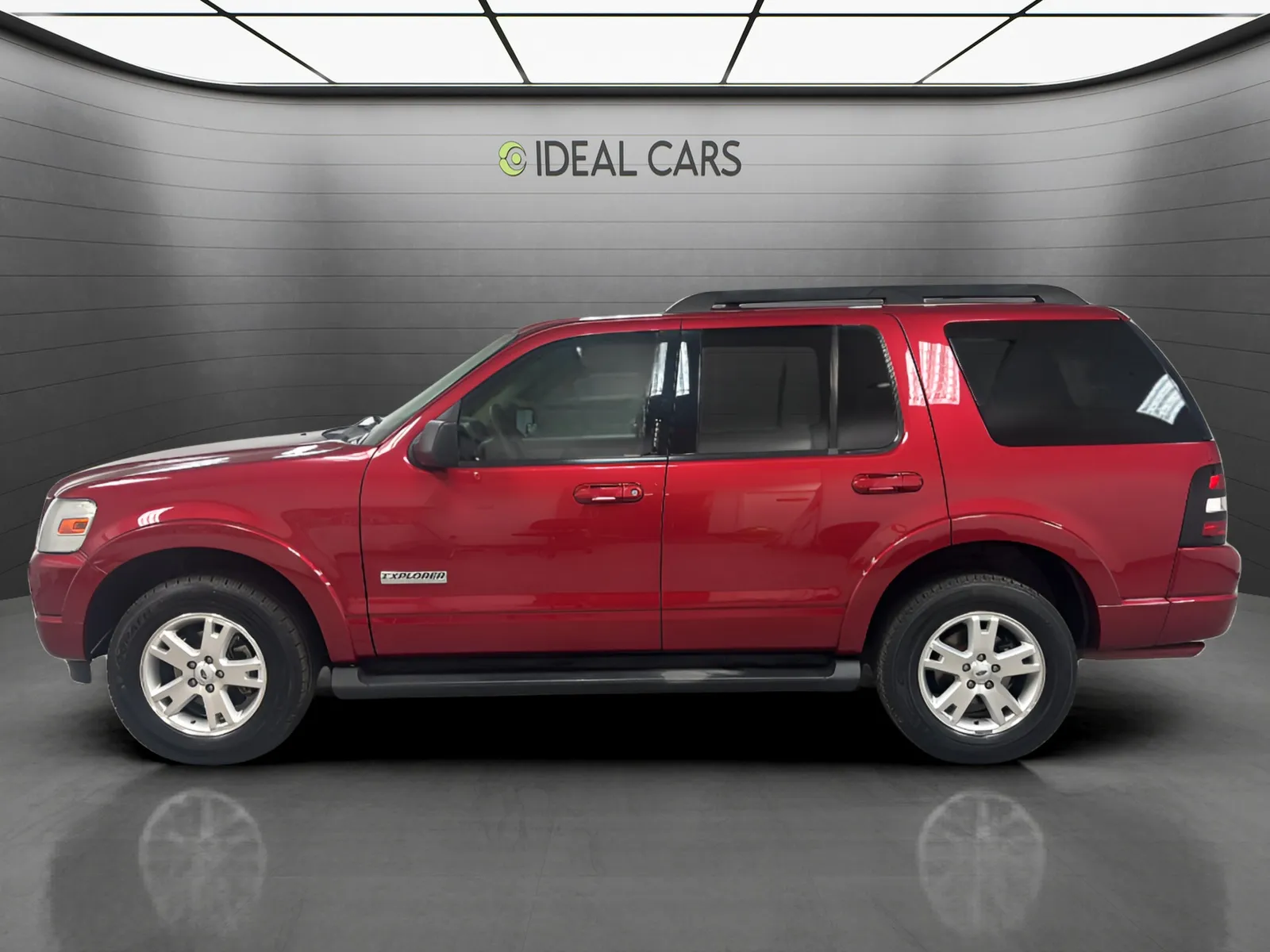 Ford Explorer photo 8