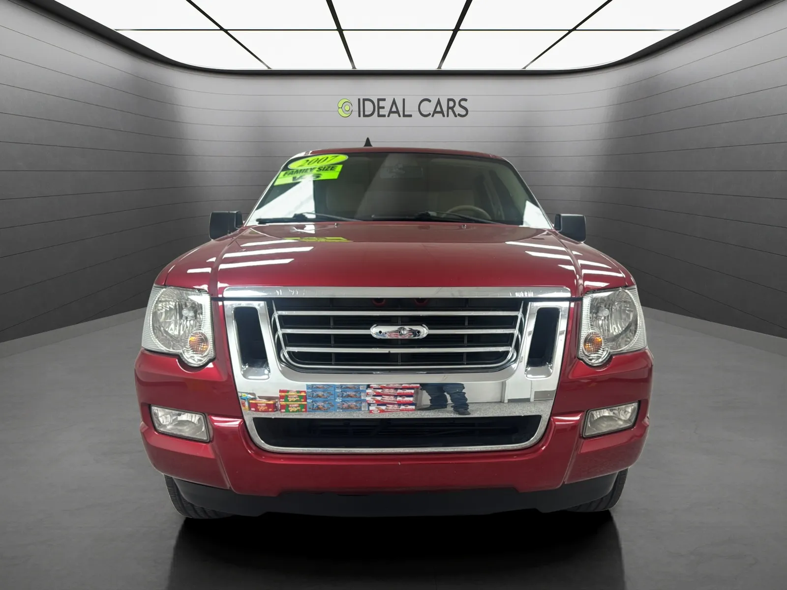 Ford Explorer photo 2