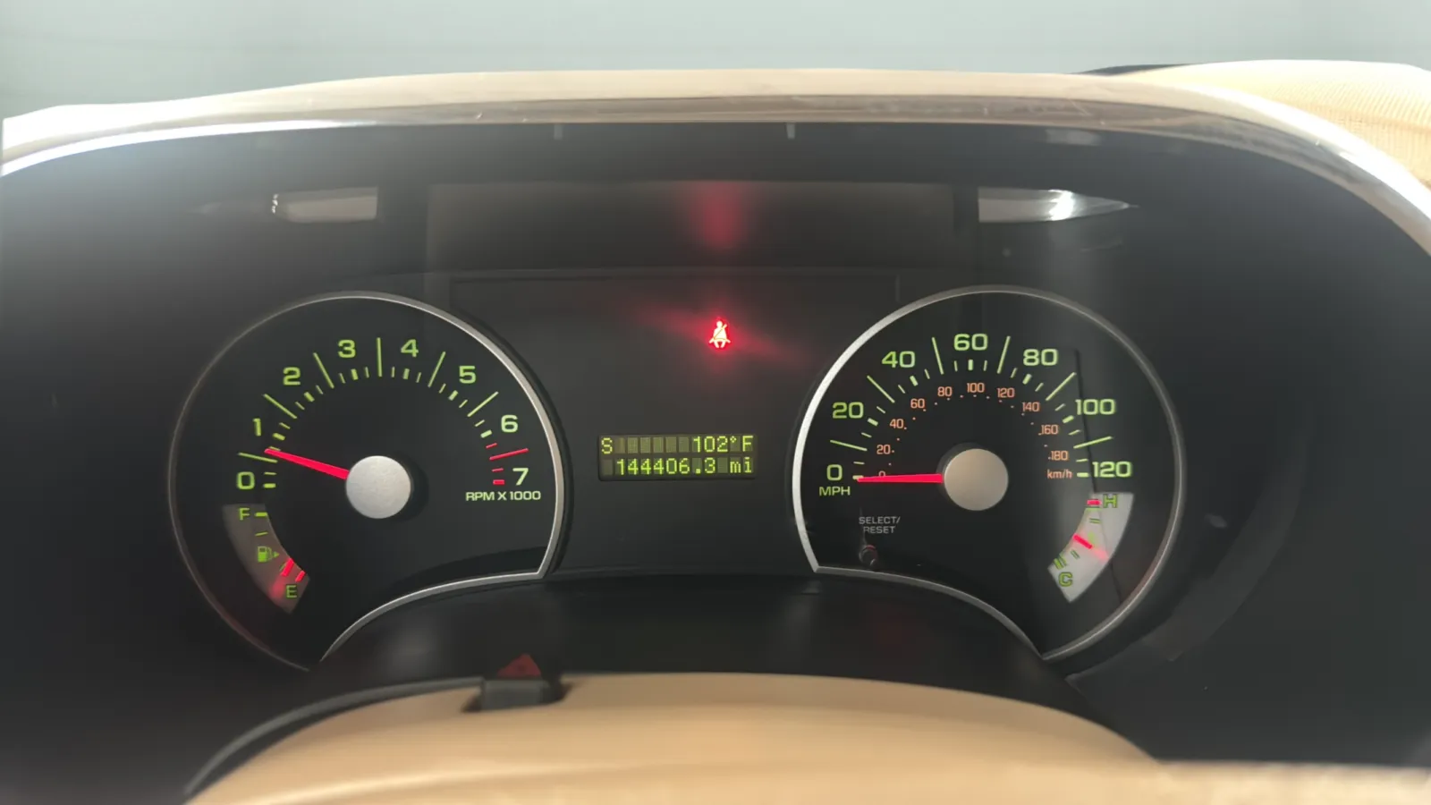 Ford Explorer photo 11