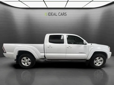 More photos of 2009 Toyota Tacoma PreRunner V6 at Ideal Cars - Main Street, AZ