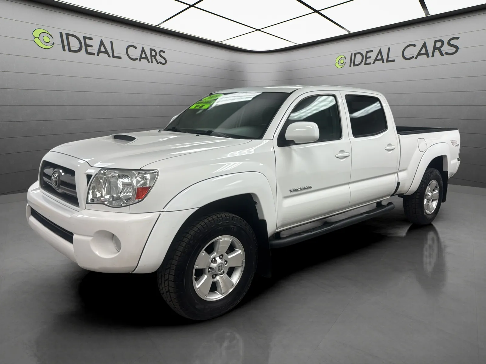 White 2009 Toyota Tacoma PreRunner V6 for sale in Mesa, AZ