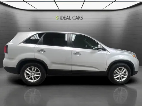 More photos of 2014 Kia Sorento LX at Ideal Cars - Main Street, AZ