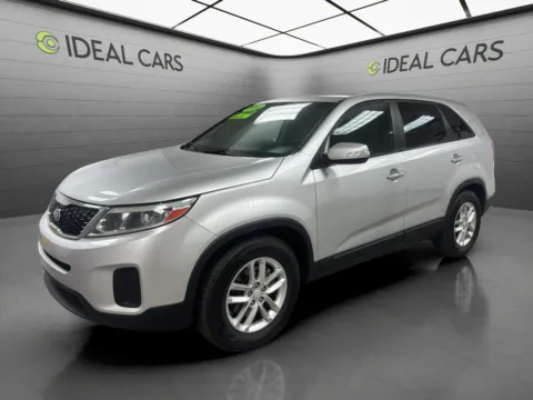 Silver 2014 Kia Sorento LX for sale in Mesa, AZ