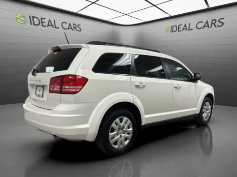 More photos of 2017 Dodge Journey SE at Ideal Cars - Apache Junction, AZ