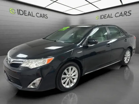 Black 2012 Toyota Camry Hybrid XLE for sale in Mesa, AZ