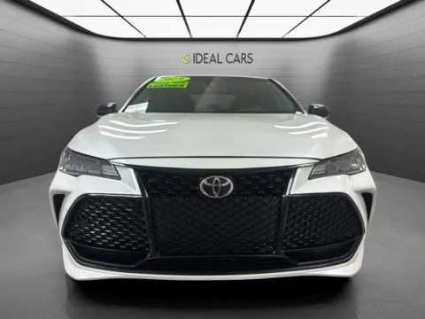 Photos of 2019 Toyota Avalon XSE for sale in Mesa, AZ at Ideal Cars - Main Street