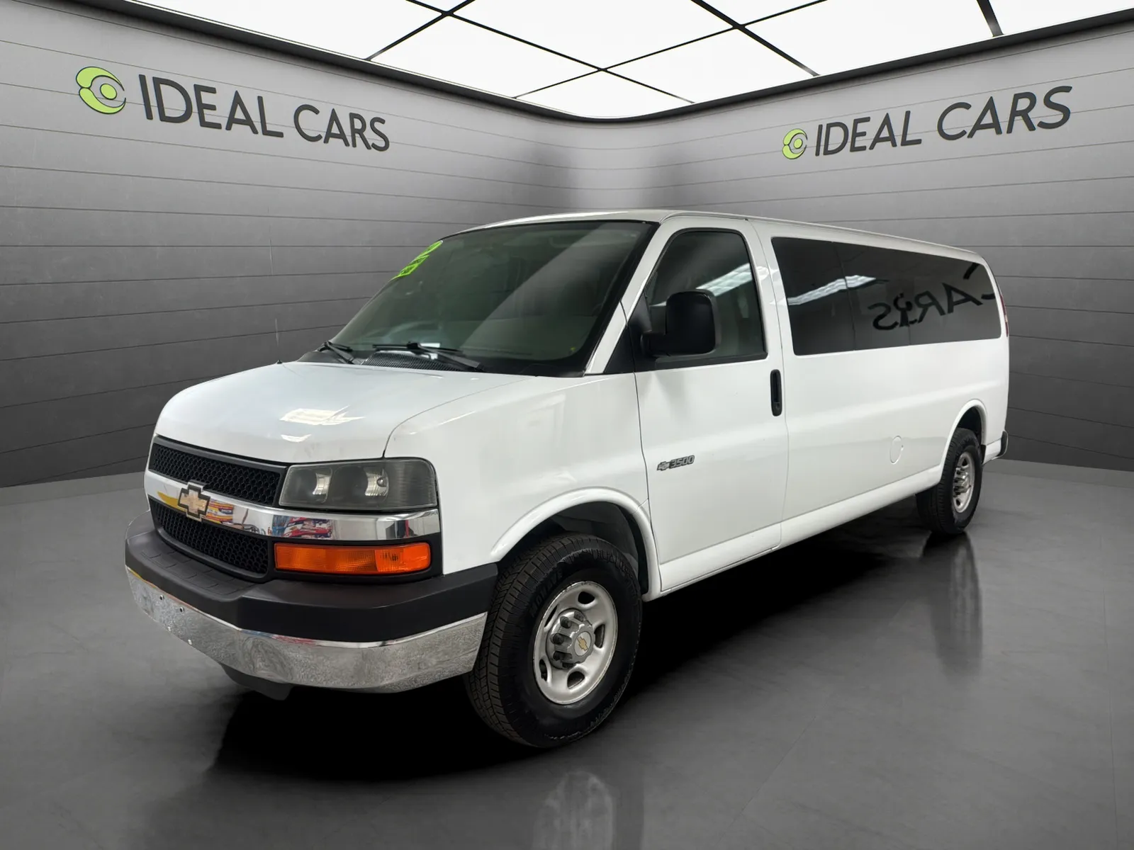White 2004 Chevrolet Express 3500 for sale in Mesa, AZ