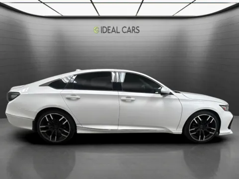 More photos of 2019 Honda Accord EX at Ideal Cars - Main Street, AZ