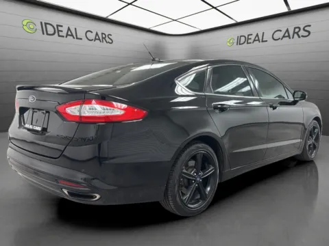 More photos of 2016 Ford Fusion SE at Ideal Cars - Main Street, AZ