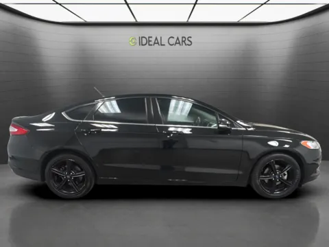 More photos of 2016 Ford Fusion SE at Ideal Cars - Main Street, AZ
