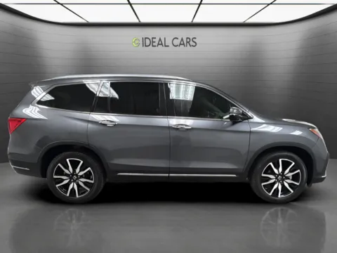More photos of 2019 Honda Pilot Touring at Ideal Cars - Main Street, AZ