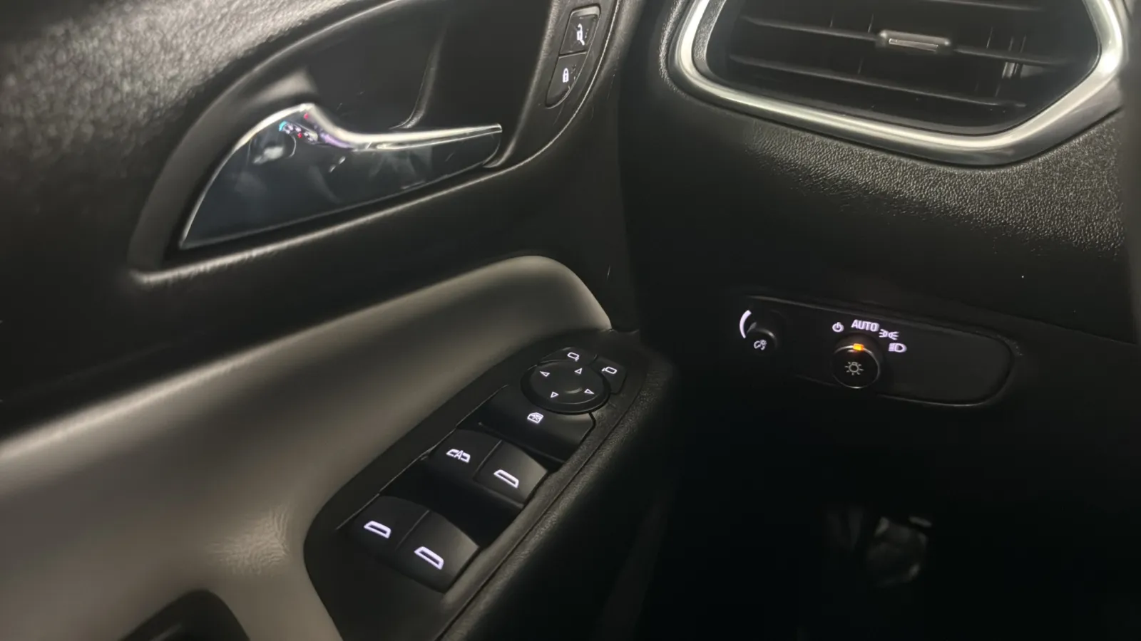 Chevrolet Equinox photo 16