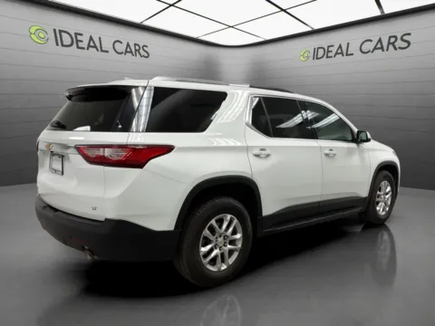 More photos of 2018 Chevrolet Traverse LT Cloth at Ideal Cars - Main Street, AZ