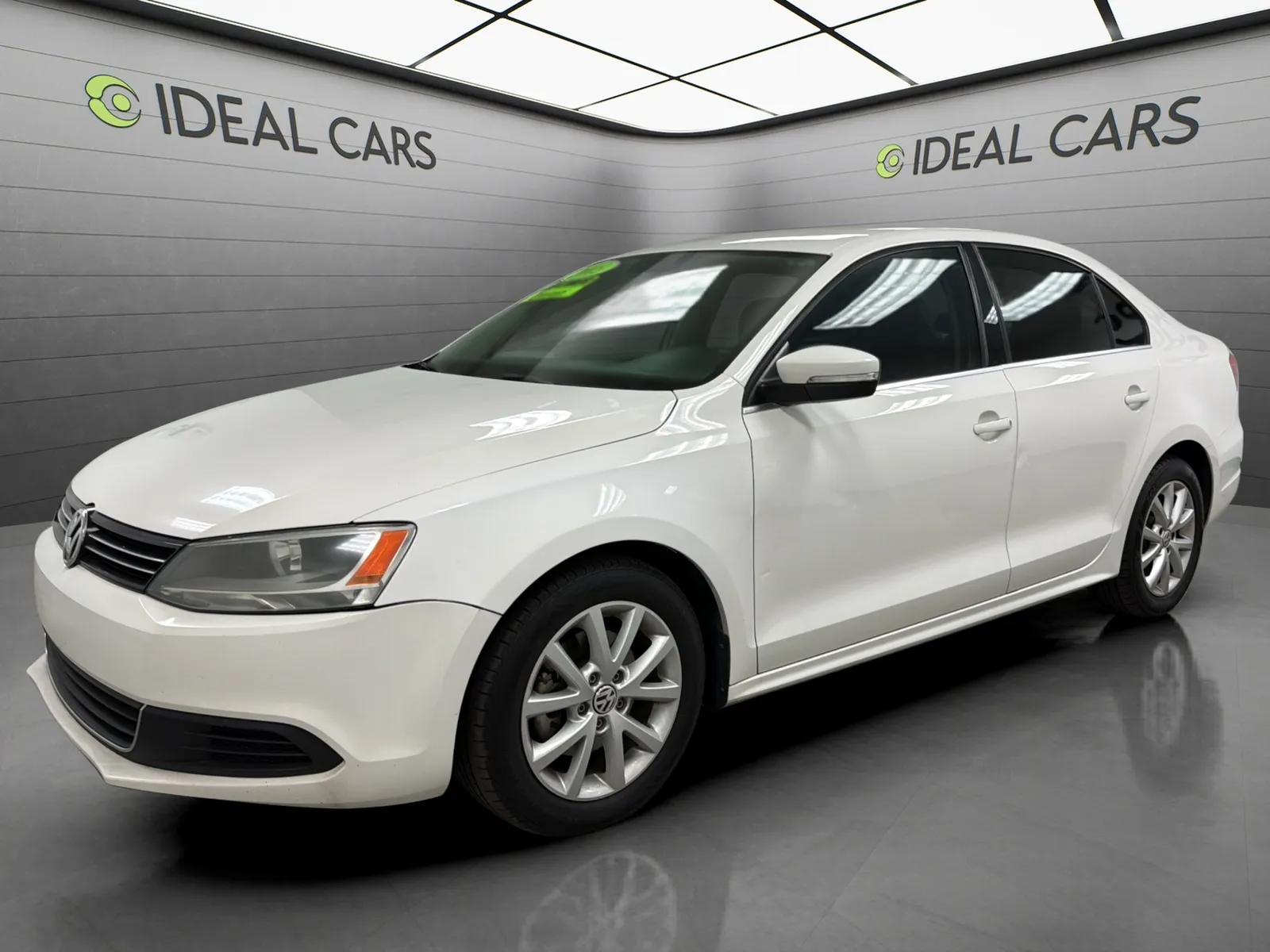 White 2013 Volkswagen Jetta SE PZEV for sale in Mesa, AZ