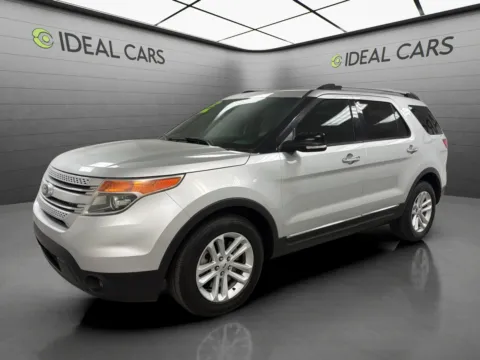 Silver 2014 Ford Explorer XLT for sale in Mesa, AZ