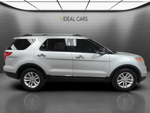More photos of 2014 Ford Explorer XLT at Ideal Cars - Main Street, AZ