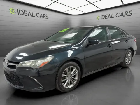 Black 2016 Toyota Camry SE for sale in Mesa, AZ