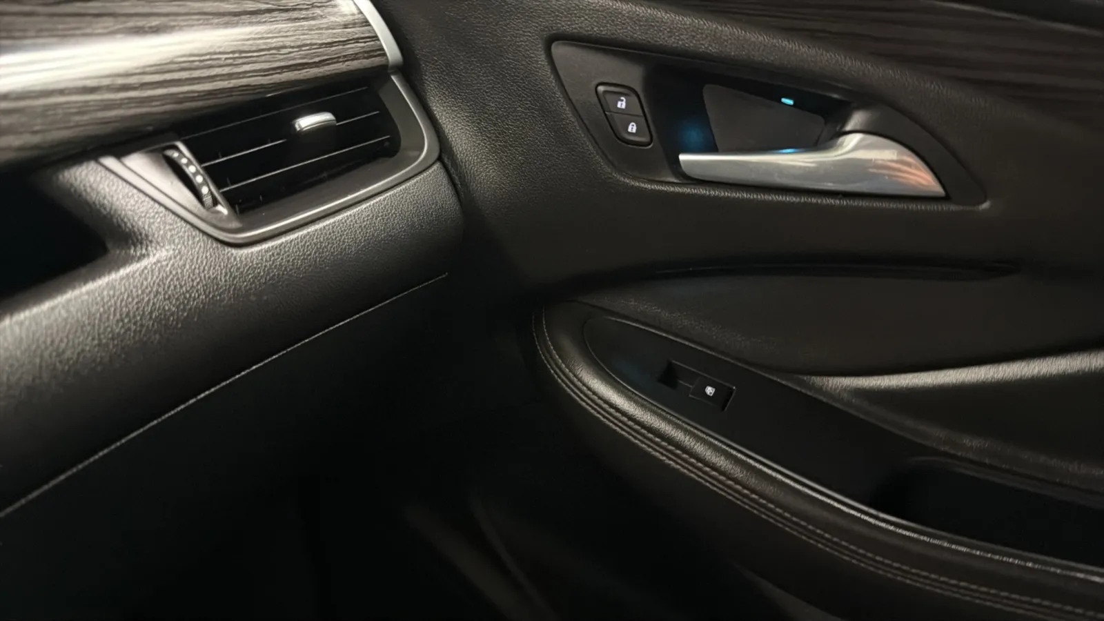 Buick Envision photo 15