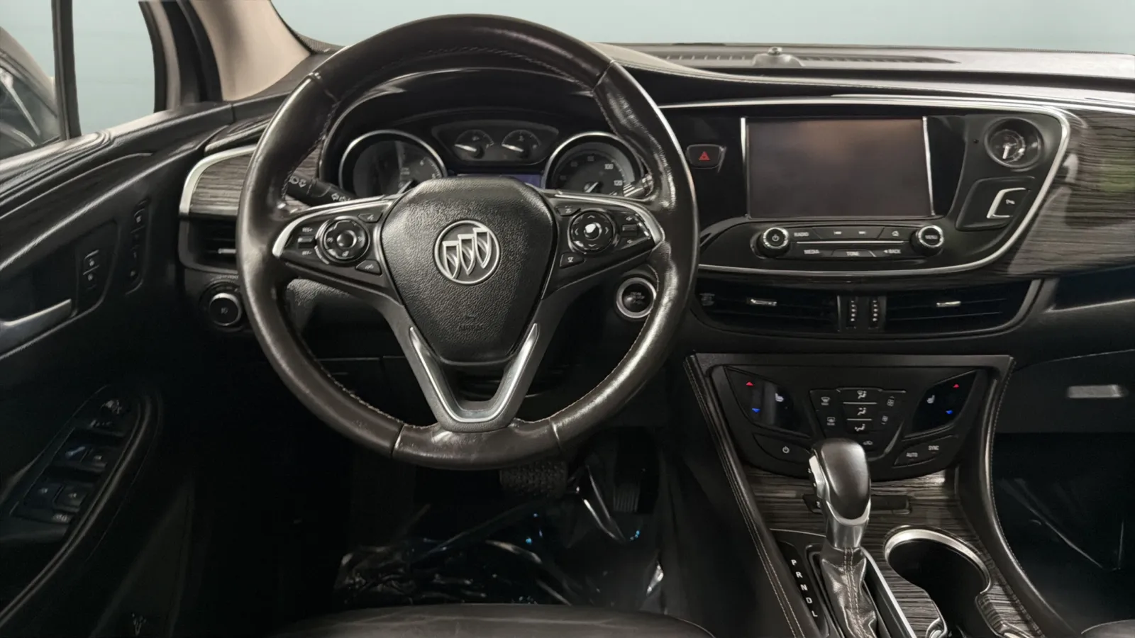 Buick Envision photo 10