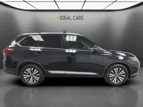 More photos of 2019 Mitsubishi Outlander SEL at Ideal Cars - Main Street, AZ