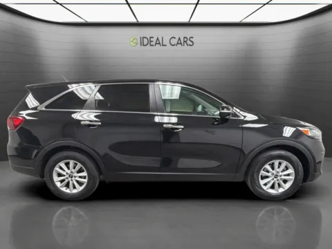 More photos of 2019 Kia Sorento L at Ideal Cars - Main Street, AZ