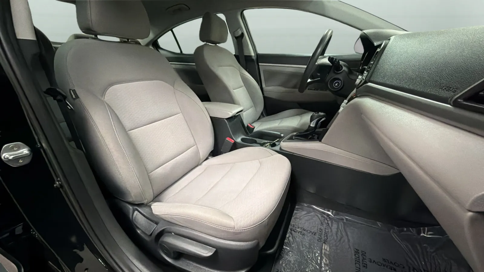 Hyundai Elantra photo 20