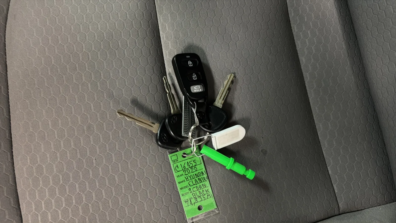 Hyundai Elantra photo 22