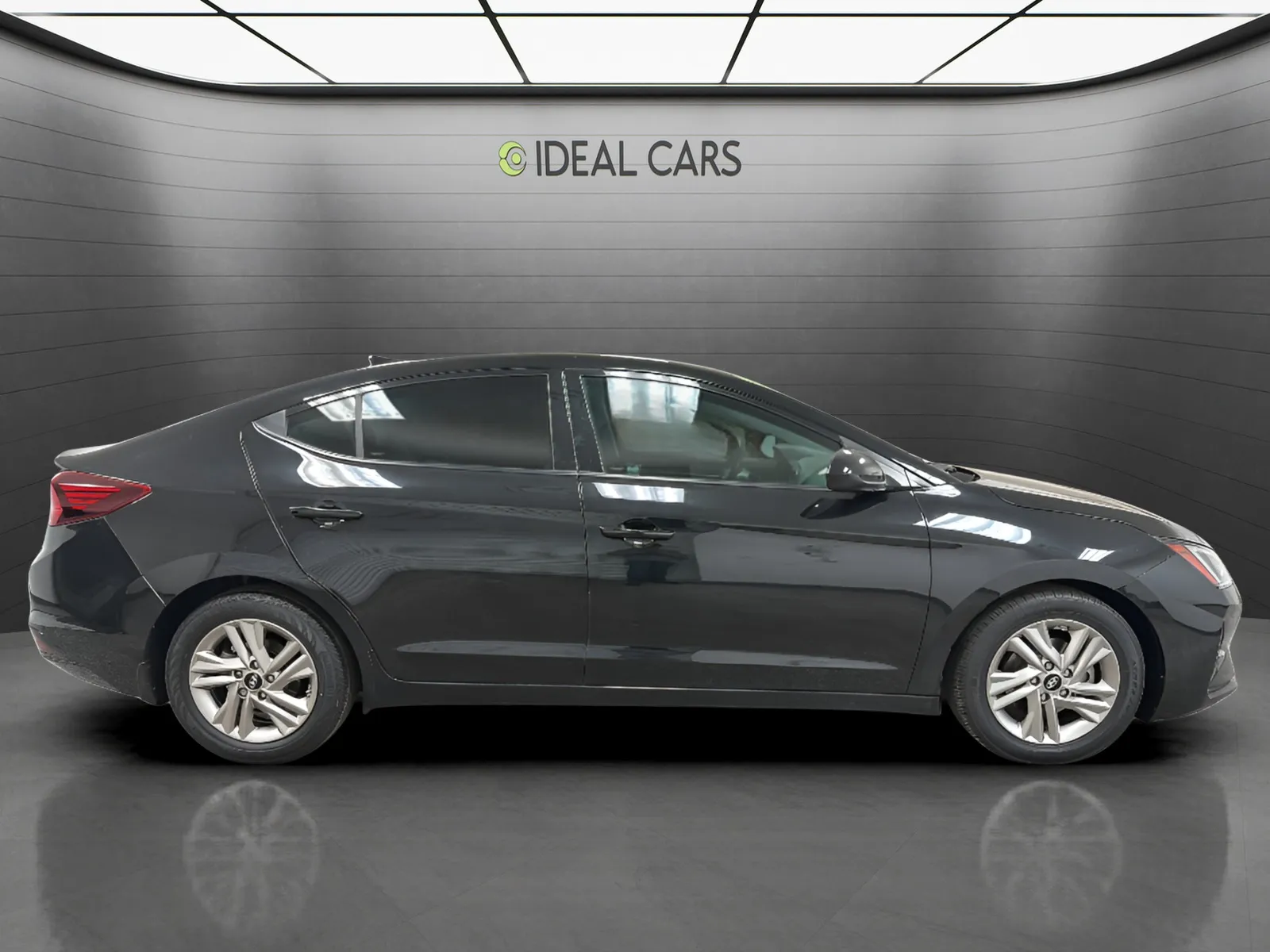 Hyundai Elantra photo 6