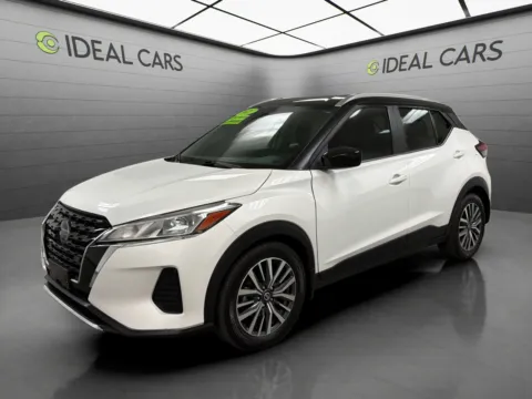 White 2021 Nissan Kicks SV for sale in Mesa, AZ